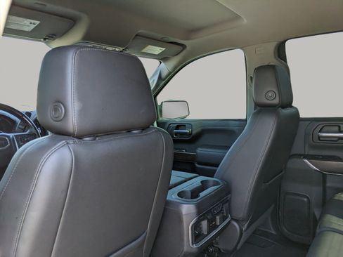 Used 2019 GMC Sierra 1500 SLT w/ SLT Premium Plus Package AWD/4WD image 17