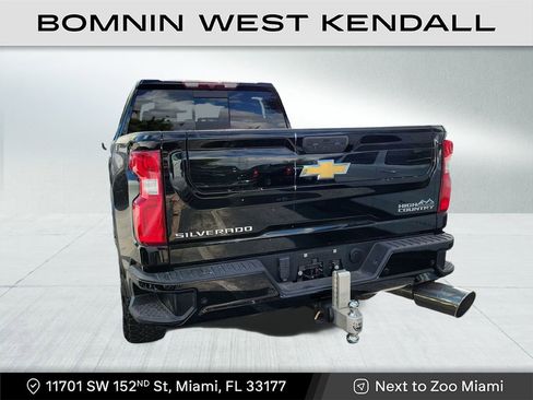 Used 2022 Chevrolet Silverado 2500 High Country w/ Z71 Off-Road Package image 3