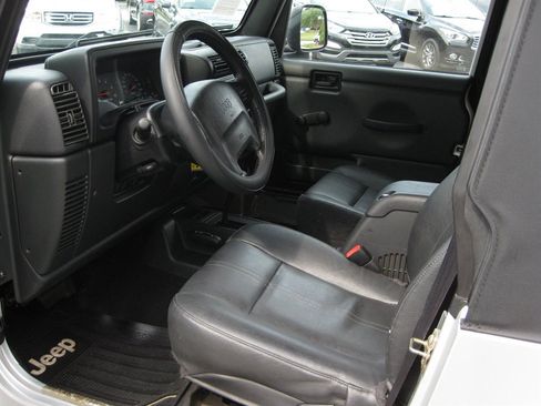 Used 2003 Jeep Wrangler X AWD/4WD image 11