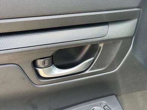 Used 2023 Honda CR-V LX image 6