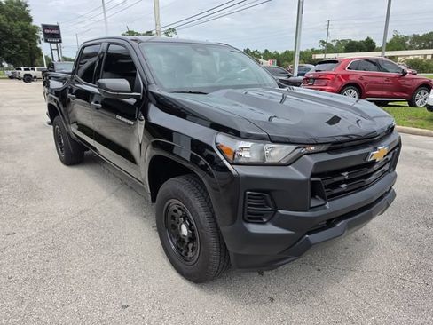 Used 2025 Chevrolet Colorado W/T RWD image 7