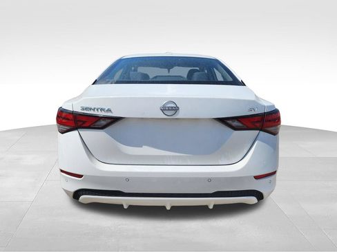 Used 2024 Nissan Sentra SV FWD image 9