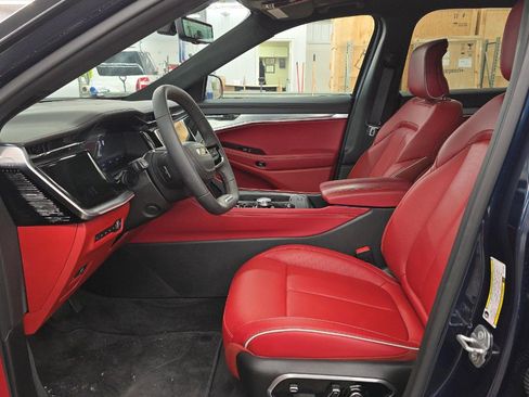 Used 2024 Jeep Wagoneer Launch Edition image 7