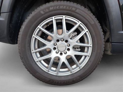 Used 2017 Jeep Compass Latitude AWD/4WD image 7