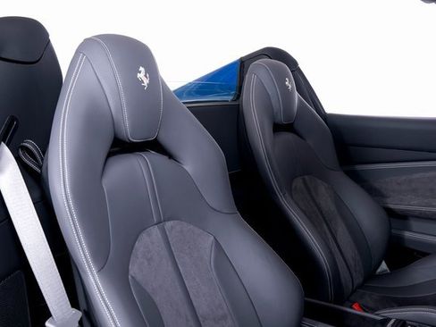 Used 2023 Ferrari F8 Tributo image 56