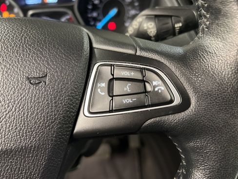 Certified 2019 Ford Escape Titanium image 19