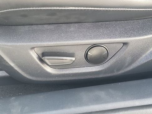 Used 2024 Ford Mustang Premium image 17