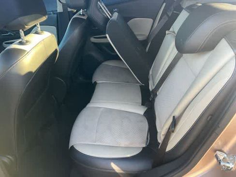 Used 2018 Buick Encore Preferred image 10