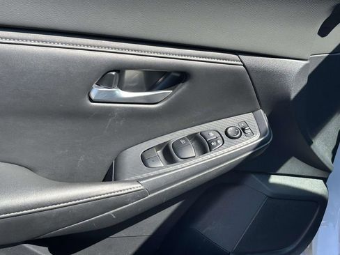 Used 2021 Nissan Sentra SV FWD image 15