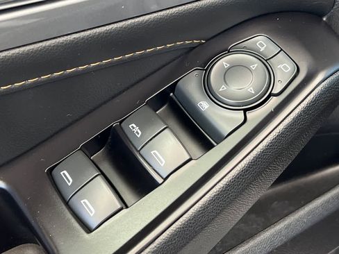 Used 2020 Chevrolet Traverse RS FWD image 14