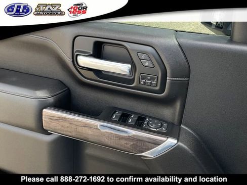 Used 2020 Chevrolet Silverado 2500 LTZ w/ LTZ Convenience Package image 11