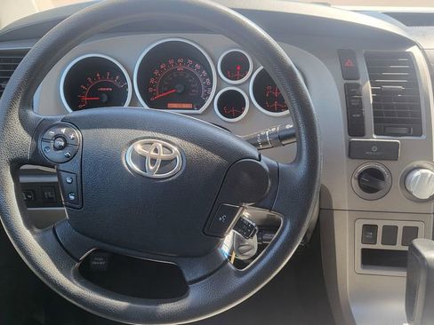 Used 2013 Toyota Tundra 4x4 Double Cab w/ SR5 Pkg image 28