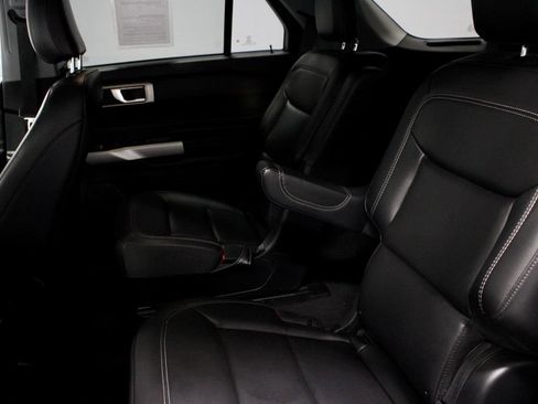 Used 2023 Ford Explorer XLT w/ Equipment Group 202A AWD/4WD image 22