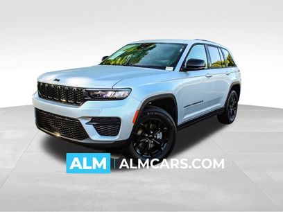 Used 2025 Jeep Grand Cherokee Altitude