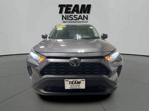 Used 2022 Toyota RAV4 LE image 3