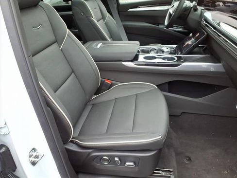 New 2026 Cadillac Escalade Sport image 25