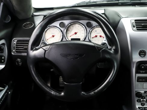 Used 2003 Aston Martin Vanquish image 14