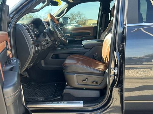 Used 2022 RAM 2500 Limited image 29