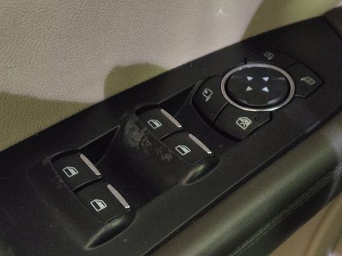 Used 2018 Lincoln MKX Premiere image 27