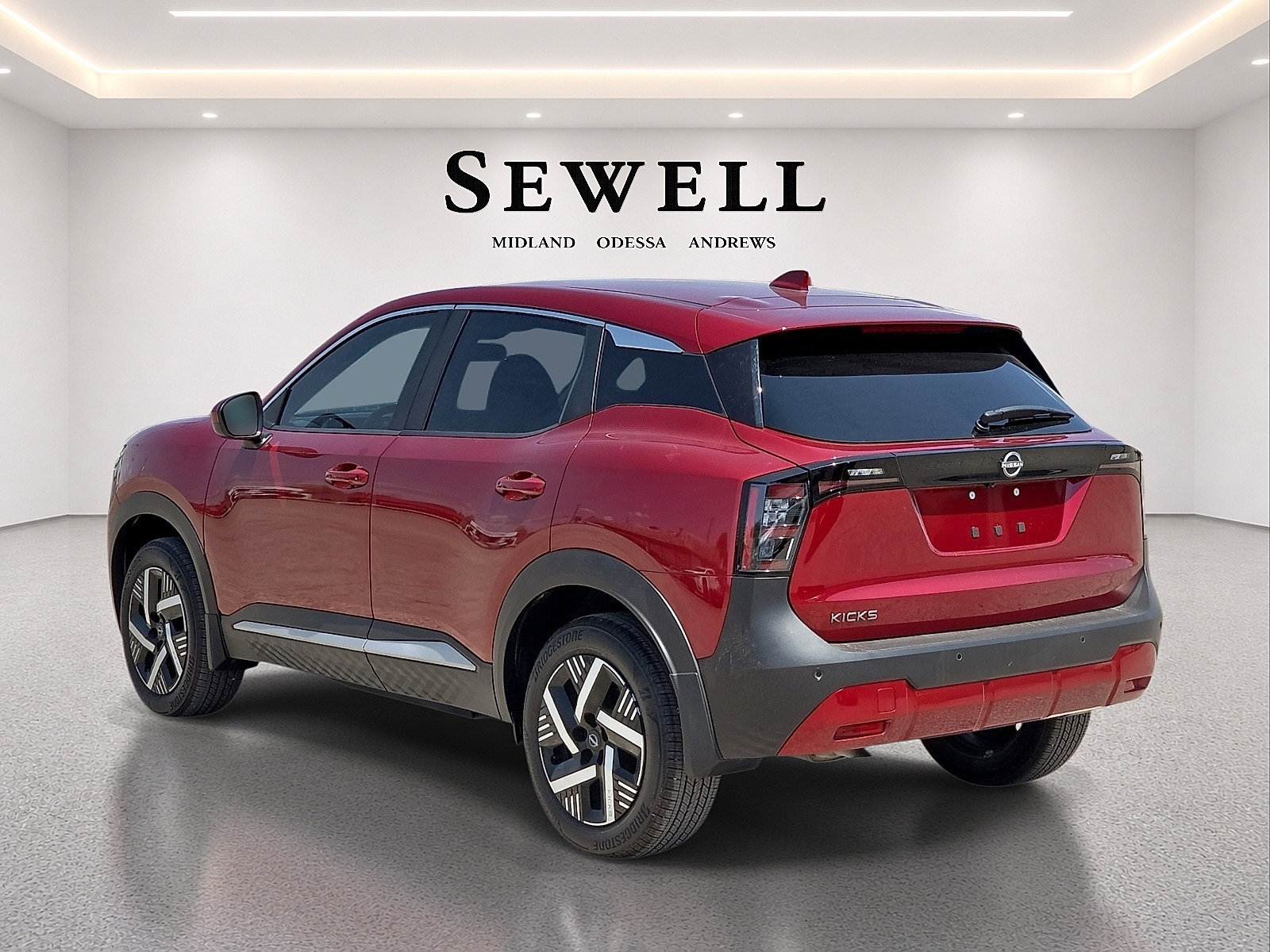 Used 2025 Nissan Kicks SV FWD image 3