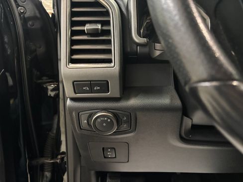 Used 2018 Ford F150 Raptor w/ Equipment Group 802A Luxury AWD/4WD image 14