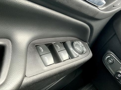 Certified 2019 Chevrolet Equinox LT w/ Driver Convenience Package FWD image 32