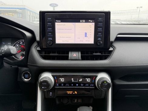 Used 2019 Toyota RAV4 XLE image 15