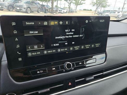 Used 2025 Mitsubishi Outlander SE AWD/4WD image 21