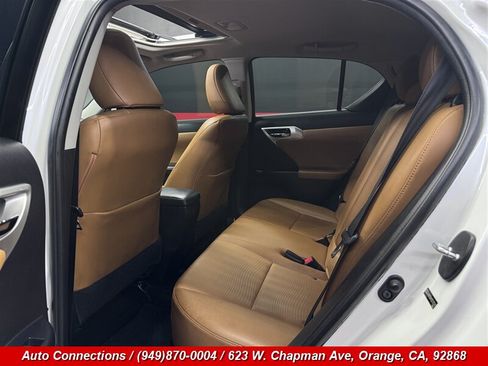 Used 2013 Lexus CT 200h FWD image 9