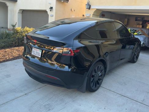 Used 2023 Tesla Model Y Performance AWD/4WD image 5