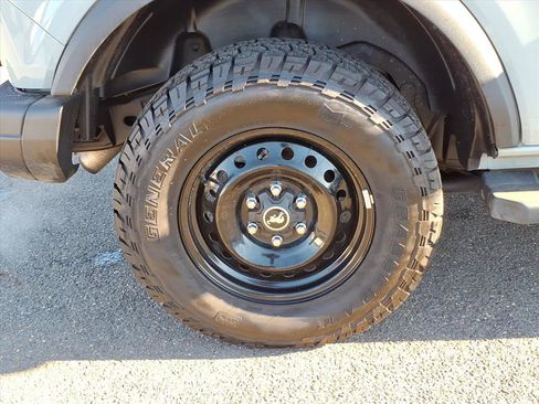 Certified 2023 Ford Bronco Black Diamond image 8