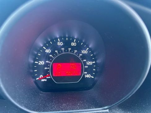 Used 2018 Kia Soul w/ Convenience Package FWD image 6