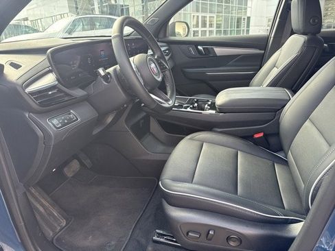 Used 2025 Buick Enclave Preferred image 11