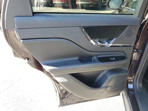 Used 2023 Lincoln Corsair FWD image 9