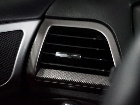 Used 2020 Ford Fusion SE FWD image 25