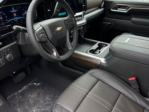 New 2025 Chevrolet Silverado 3500 High Country w/ Technology Package image 10
