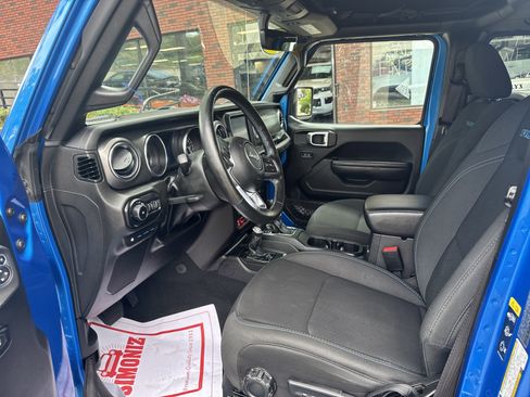 Certified 2022 Jeep Wrangler Unlimited Rubicon 4xe w/ Steel Bumper Group image 23