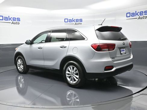 Used 2020 Kia Sorento LX w/ LX I4 Convenience Package image 6