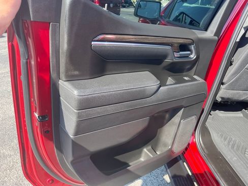 Used 2025 Chevrolet Silverado 1500 RST image 21