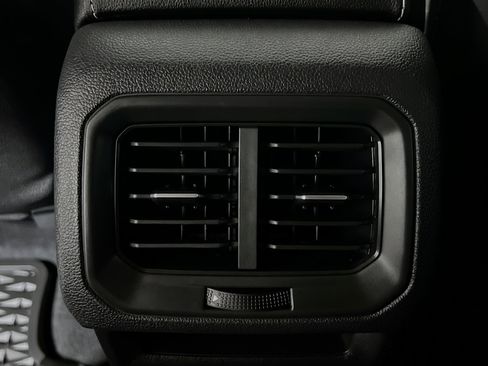 Used 2023 Volkswagen Taos SEL AWD/4WD image 20