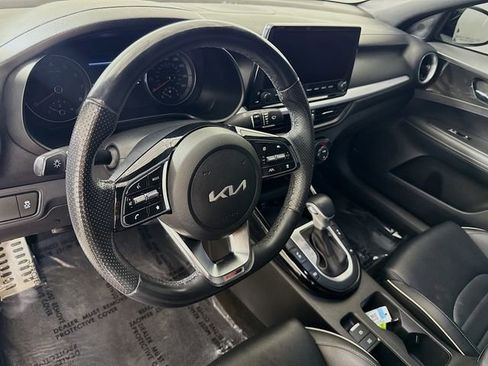Used 2022 Kia Forte GT-Line w/ GT-Line Premium Package FWD image 9