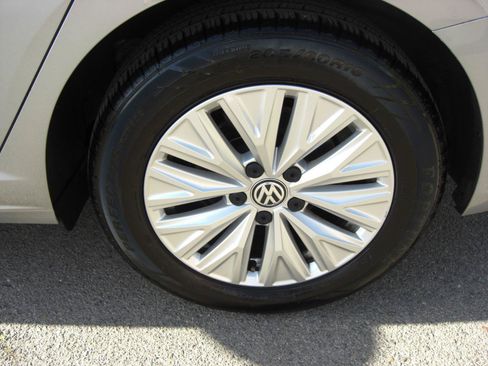 Used 2020 Volkswagen Jetta S w/ Driver Assistance Package FWD image 3