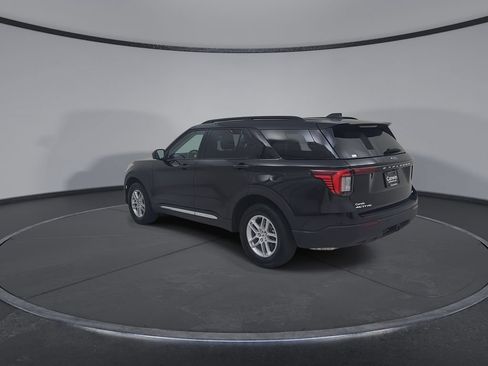 Used 2025 Ford Explorer Active AWD/4WD image 13