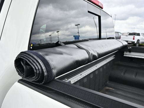 Used 2025 Nissan Frontier PRO-4X w/ Pro Convenience Package AWD/4WD image 12