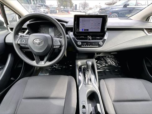 Used 2025 Toyota Corolla LE image 15