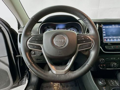 Used 2019 Jeep Cherokee Limited AWD/4WD image 16