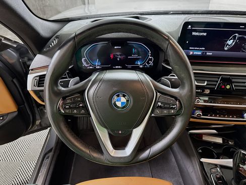 Used 2023 BMW 530e xDrive w/ Executive Package image 17
