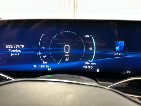 Used 2024 Cadillac Lyriq Tech AWD/4WD image 16