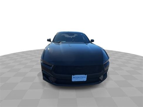 Used 2025 Ford Mustang Coupe image 7