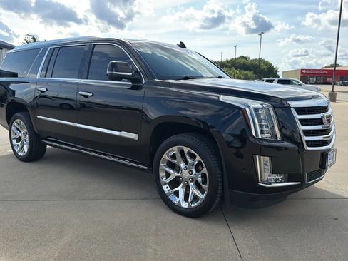 Used 2019 Cadillac Escalade ESV Premium Luxury AWD/4WD image 20